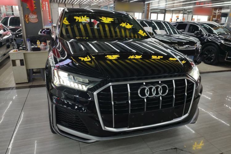 Used Audi Q7 2021 55 TFSI quattro S line Sport model

