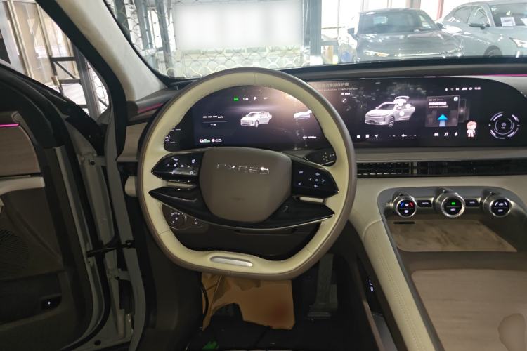 Used EXEED Stellar C-DM 2024 1.5T Long-Range Pro
