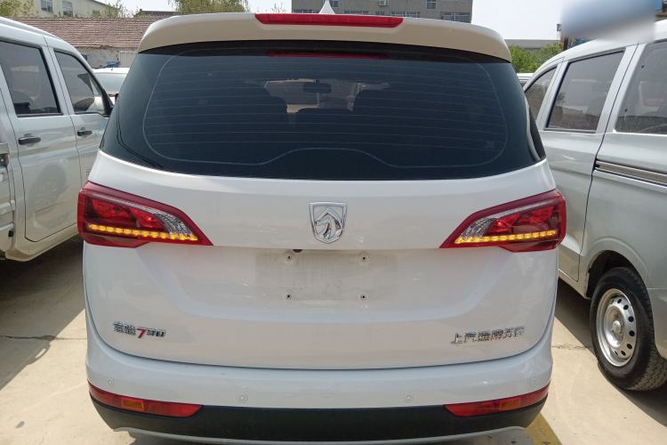 Used Baojun 730 2021 1.5L Manual Fashion Version 7 Seats Rear