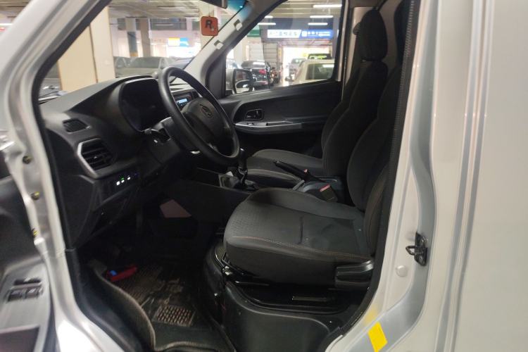 Used Chana Ruixing M60 2023 1.5L GDI Comfort-Class Passenger Vehicle 6/7 Seats
