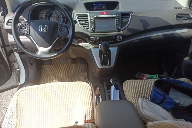Used Honda CR-V 2013 2.4L four-wheel drive luxury version Center Console