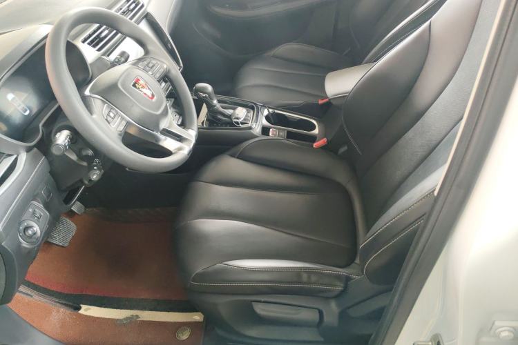 Used Roewe i5 2020 1.5L Automatic 4G Connect Luxury Flagship Edition
