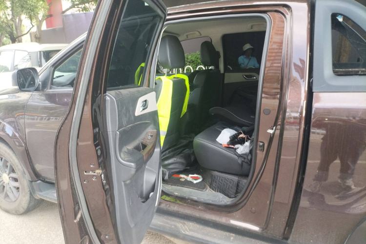 Used JMC Yuhu 7 2022 2.0T Automatic Diesel Two-Wheel Drive Comfort Plus Long Wheelbase