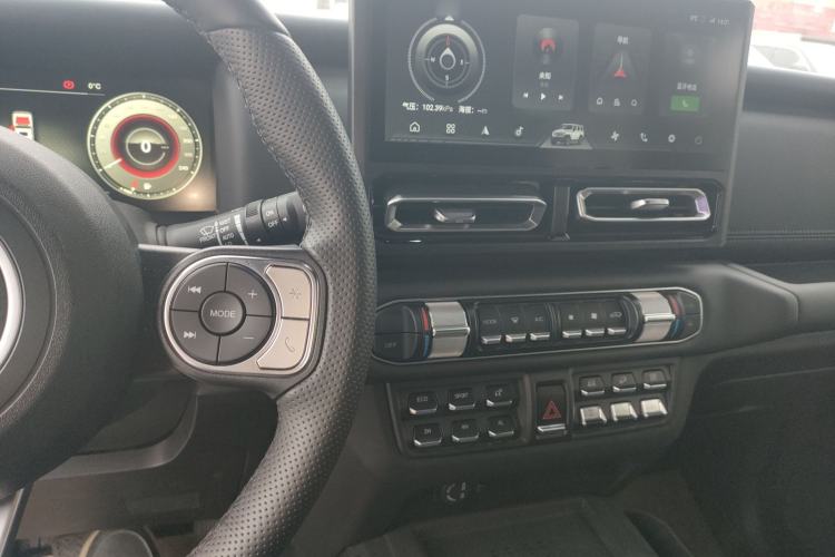 Used 212 T01 2024 2.0T Mechanic
