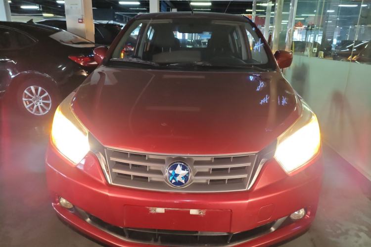 Used Venucia R50 2013 1.6L Manual Fashion Edition
