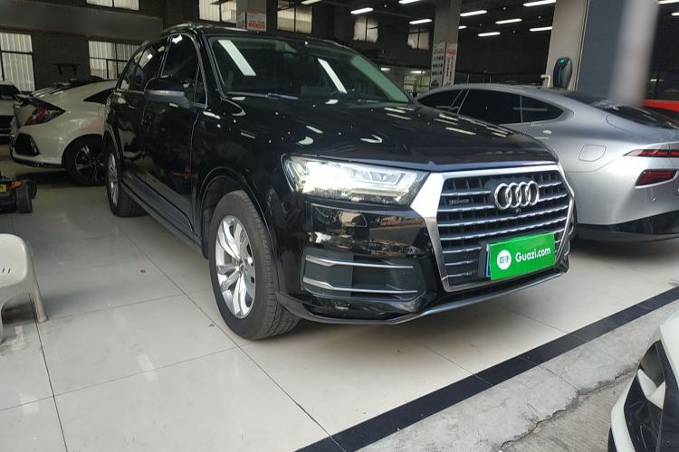 Used Audi Q7 2018 40 TFSI Comfort Model