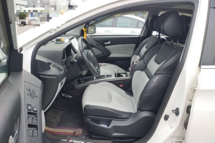 Used Luxgen U6 SUV 2014 1.8T ZhiZun Model
