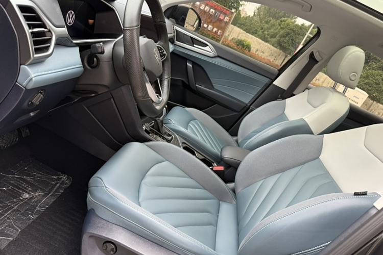 Used Volkswagen Tharu 2023 300TSI Two-Wheel-Drive Moonlight Edition