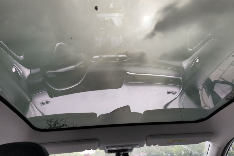 Used Venucia V DD-i 2025 Orca 150km Joyful Journey Edition
