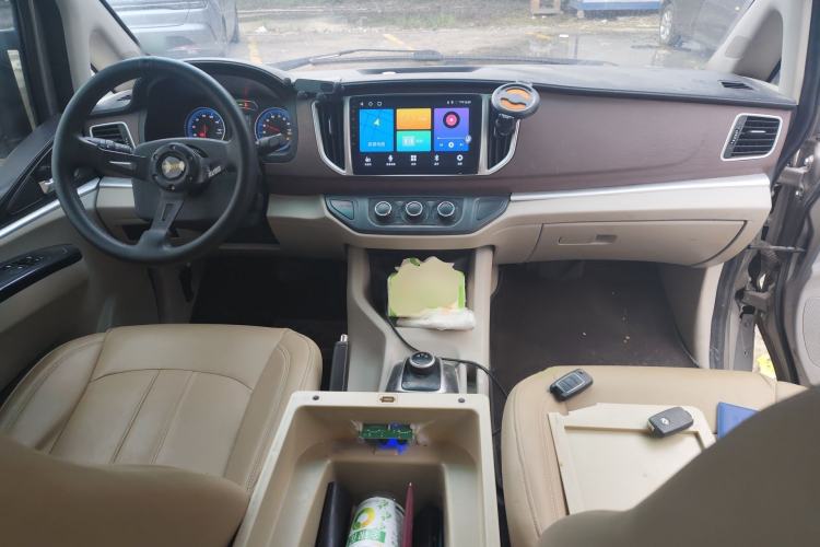 Used FORTHING Lingzhi M5 2020 Comfort Model 7 Seats Center Console