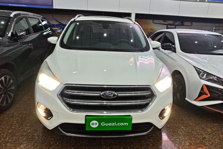 Used Ford Kuga 2019 EcoBoost 180 Two-Wheel-Drive Platinum Edition China VI Standard