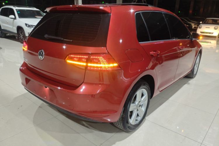 Used Volkswagen Golf 2015 1.6L Automatic Comfort Model Rear Right 45 Deg