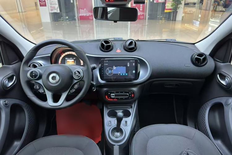 Used smart forfour 2016 1.0L 52 kW Passion Edition
