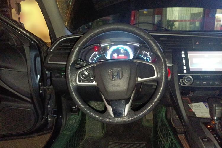 Used Honda Civic 2016 220TURBO CVT Luxury Edition
