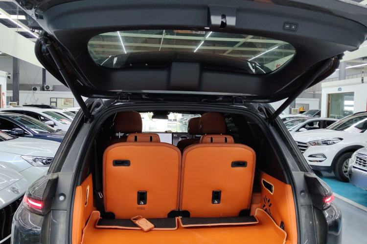 Used Li Auto L8 2023 Pro Model Trunk