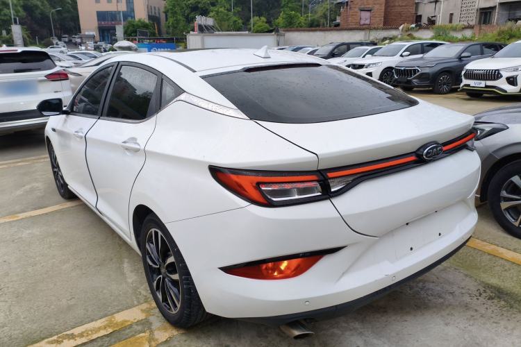 Used JAC Group J7 2020 1.5T CVT Dream Edition Exterior 2