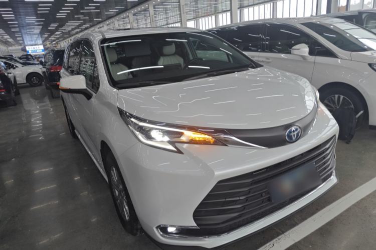 Used Toyota SIENNA 2023 2.5L Hybrid Comfort Edition