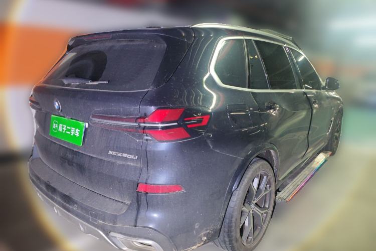 Used BMW X5 2023 xDrive 30Li Luxury M Sport Package
