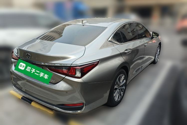 Used Lexus ES 2024 200 Premium Edition
