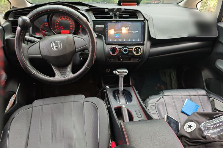 Used Honda Fit 2018 1.5L CVT Comfort Sunroof Version Center Console