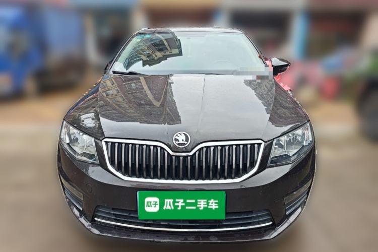 Used Skoda Octavia 2016 1.6L Manual Smart Drive Version Front