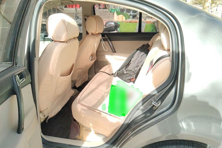 Used Volkswagen Polo 2011 Jingqu 1.6L Manual - Real Cool Edition