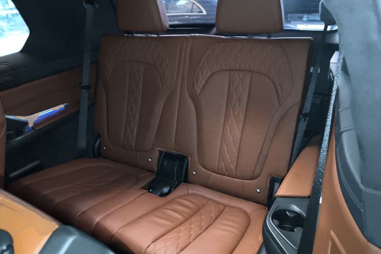 Used BMW X7 2020 xDrive40i Luxury M Sport Package