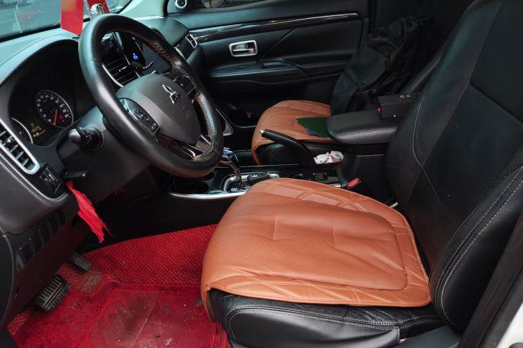 Used Mitsubishi Outlander 2017 2.0L Two-Wheel Drive Glory Edition 5 Seats