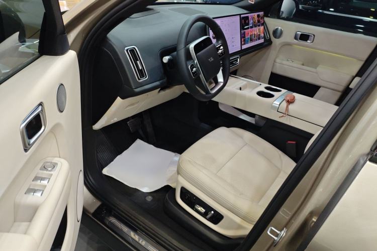 Used Li Auto L8 2023 Pro Model