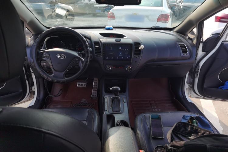 Used Kia K3S 2014 1.6L Automatic Premium Center Console