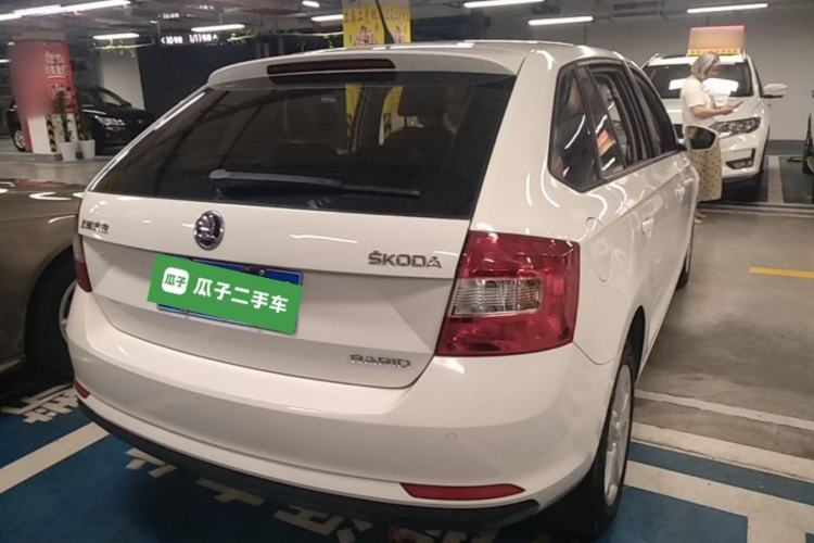 Used Skoda Rapid Spaceback 2014 1.6L Manual Enjoyment Edition
