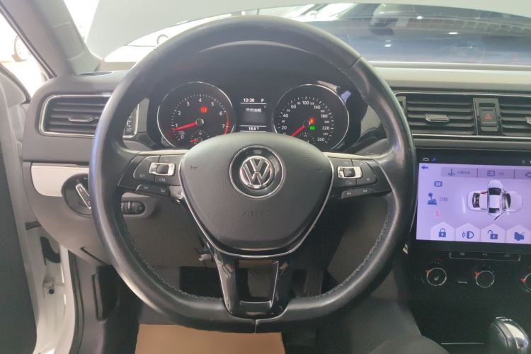 Used Volkswagen Sagitar 2018 180TSI DSG Prestige Edition Steering Wheel