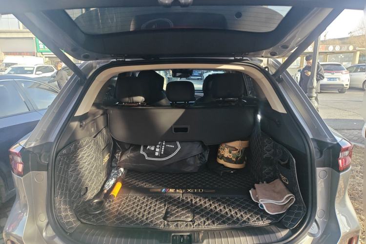 Used EXEED Lingyun 2024 300T Two-Wheel Drive Starlight Edition Trunk