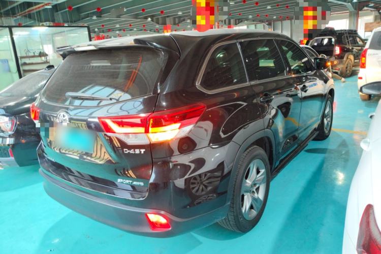 Used Toyota Highlander 2018 2.0T Four-Wheel Drive Luxury Edition 7 Seats China V Emission Standard
