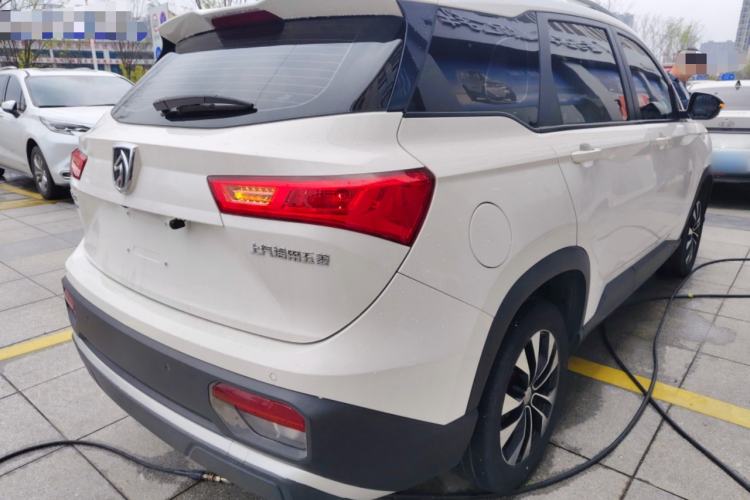 Used Baojun 530 2021 Global Car Anniversary Edition 1.5T Manual Luxury Model 6 Seats
