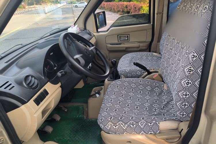 Used Dongfeng Xiaokang C37 2012 1.4L Standard Edition DK13-06
