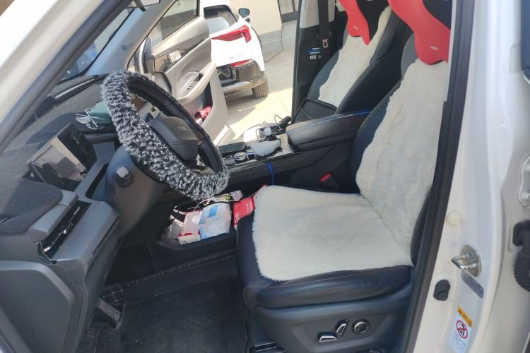 Used CHANGAN OSHAN Z6 2023 Blue Whale 1.5T DCT Smart-Led City Edition
