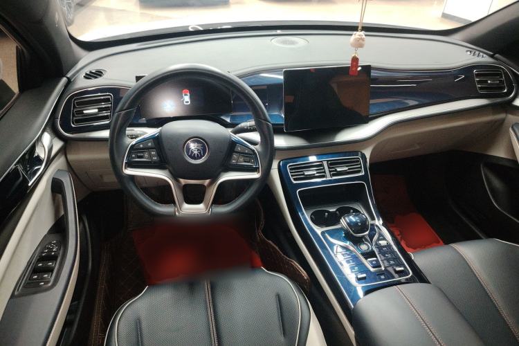 Used BYD Qin PLUS 2023 Champion Edition EV 420KM Superior Model Center Console