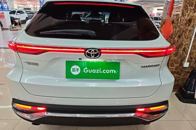 Used Toyota Harrier 2022 2.0L CVT Two-Wheel Drive Deluxe Edition