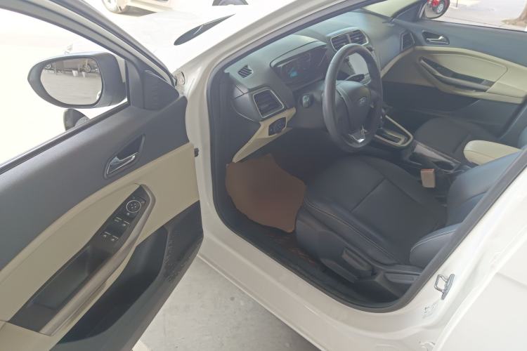 Used Ford Escort 2015 1.5L Automatic Comfort Edition
