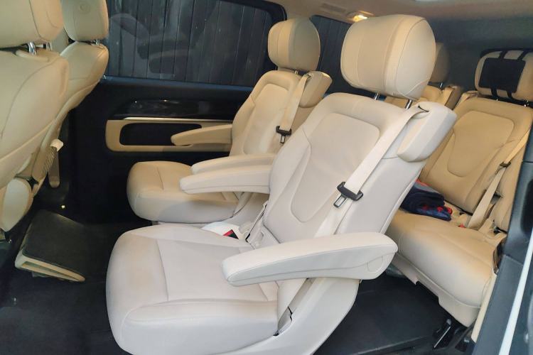 Used Mercedes-Benz V-Class 2018 V 260 Avantgarde Edition China V Left Rear Seat