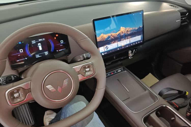 Used Wuling Starlight 730 2025 Model Plug-in Hybrid 125km Luxury Edition