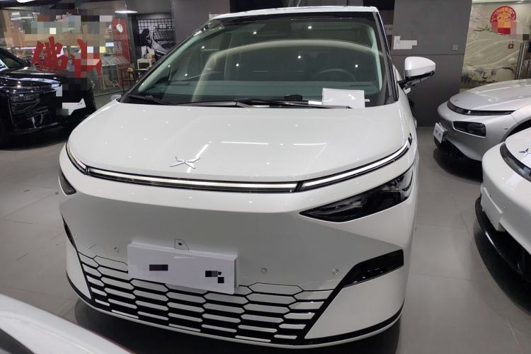 Used XPeng X9 2024 702 Ultra-Long Range Pro
