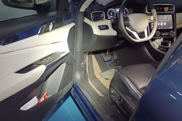 Used Lynk & Co 01 2017 2.0T Two-Wheel Drive Zhaopu Version Driver Seat