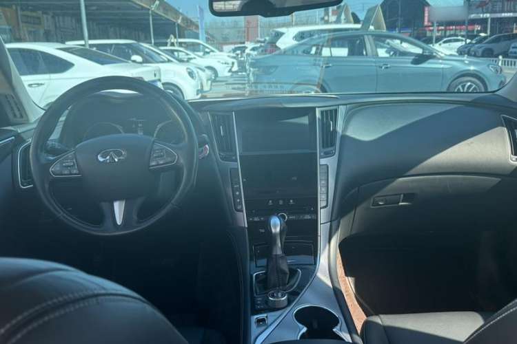 Used Infiniti Q50L 2015 2.0T Enjoyment Edition
