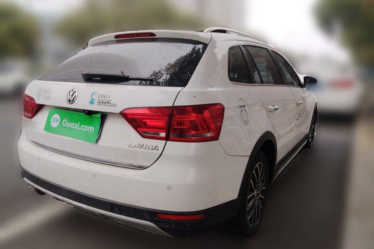 Used Volkswagen Cross Lavida 2014 1.6L Automatic Rear Right 45 Deg