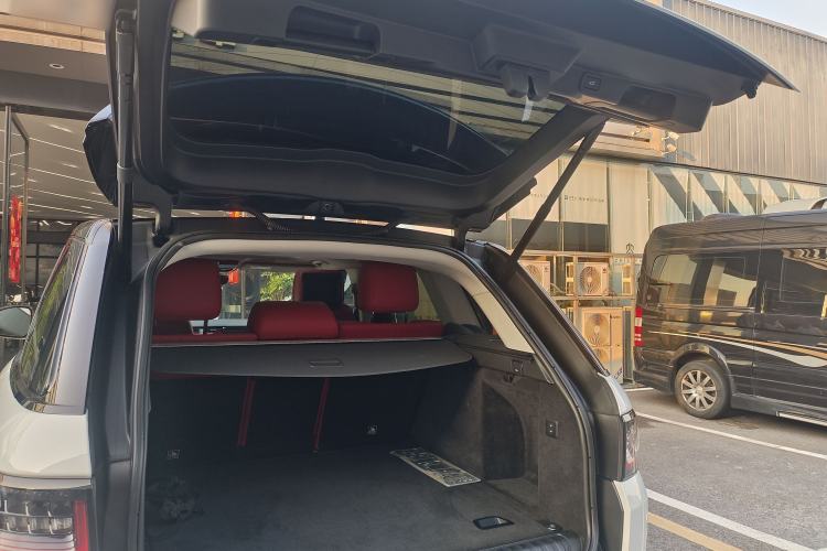 Used Land Rover Range Sport 2022 3.0 L6 YAO Black Edition Interior 9