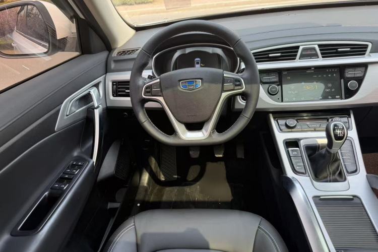 Used Geely Auto Emgrand X7 Sport 2016 2.0L Manual Smart Connect Version Interior 6