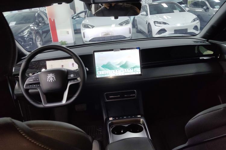 Used BYD Qin L 2025 EV 545KM Beyond Version
