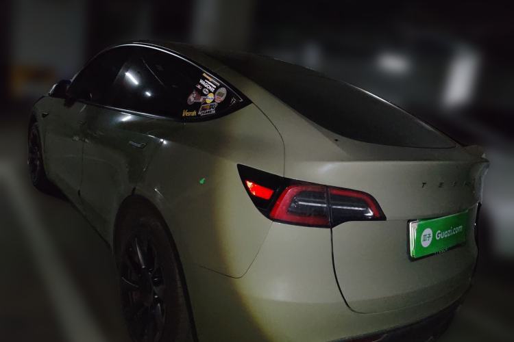 Used Tesla Model Y 2023 Long-Range All-Wheel-Drive Version